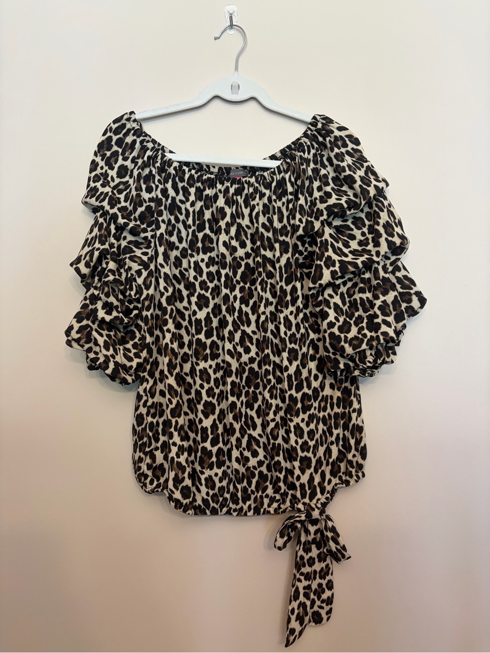 Vince Camuto Leopard Print Ruffle Sleeve Blouse - Beige/Black